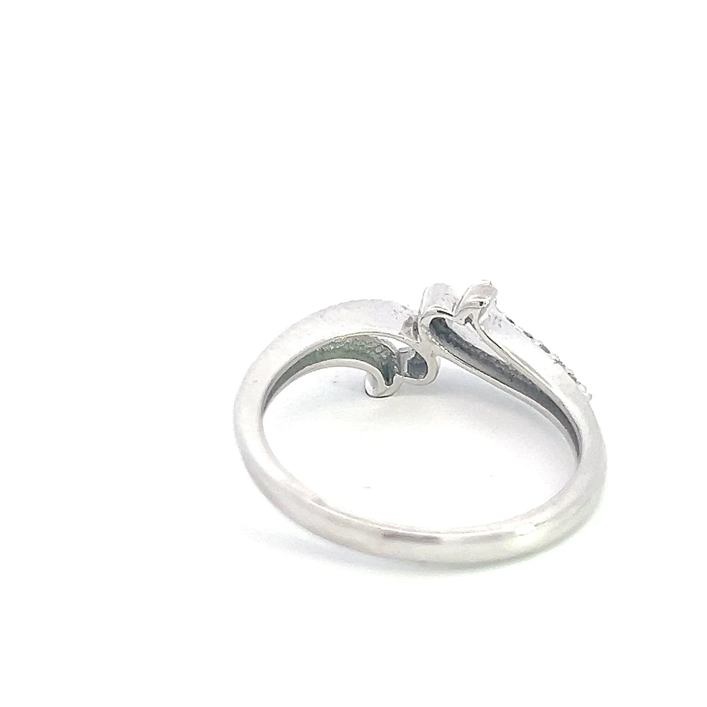 10K White Gold 0.084cttw Diamond Ring
