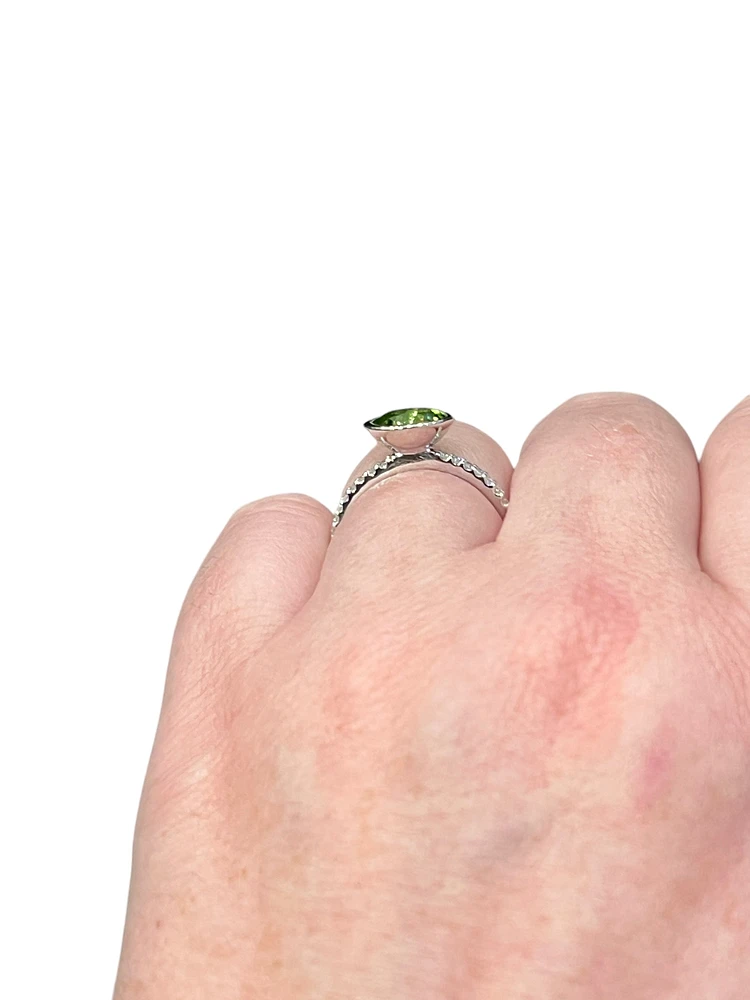 14K Gold Peridot and Diamond Ring