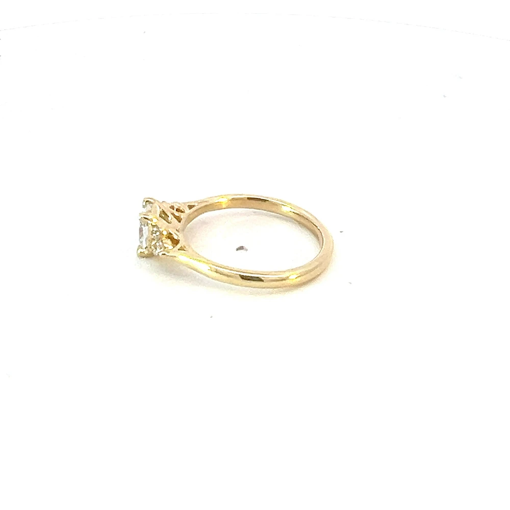 14K Yellow Gold 0.91cttw Lab Grown Cushion Cut Diamond Ring - /