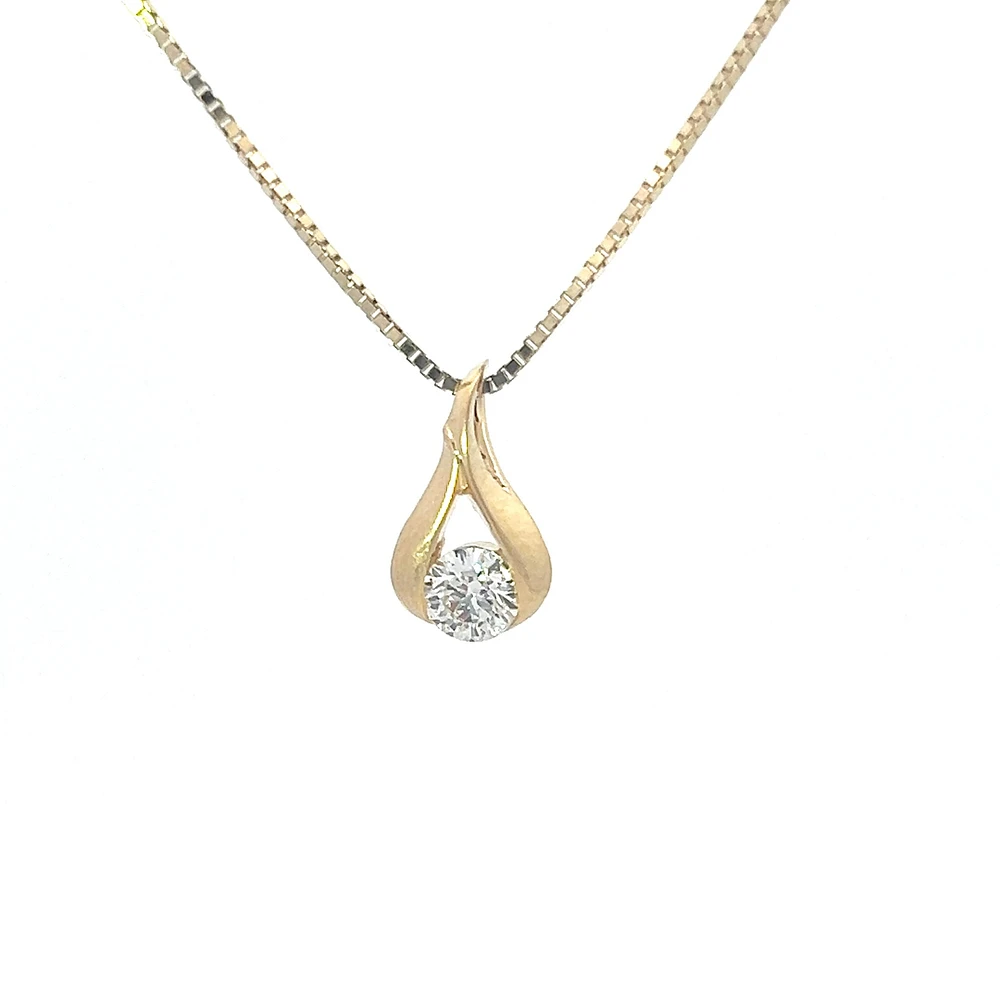 14K Yellow Gold 0.25 cttw Canadian Diamond Pendant, 18"