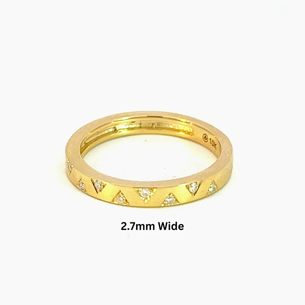 10K Yellow Gold 0.10cttw Diamond Band