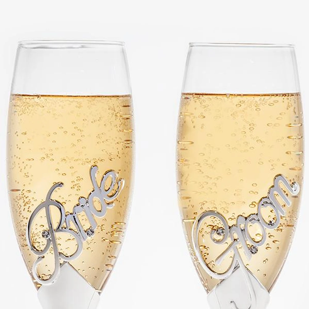 Bride & Groom Toasting Flutes