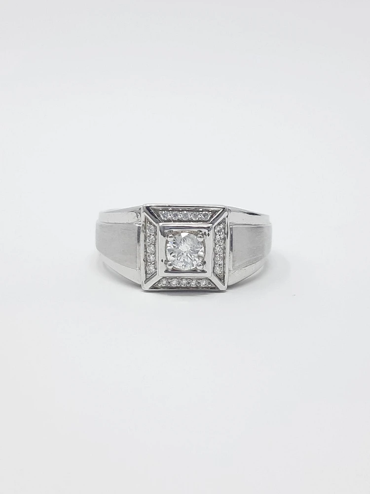 10K White Gold Gents 0.30cttw Canadian Diamond Ring, size 10