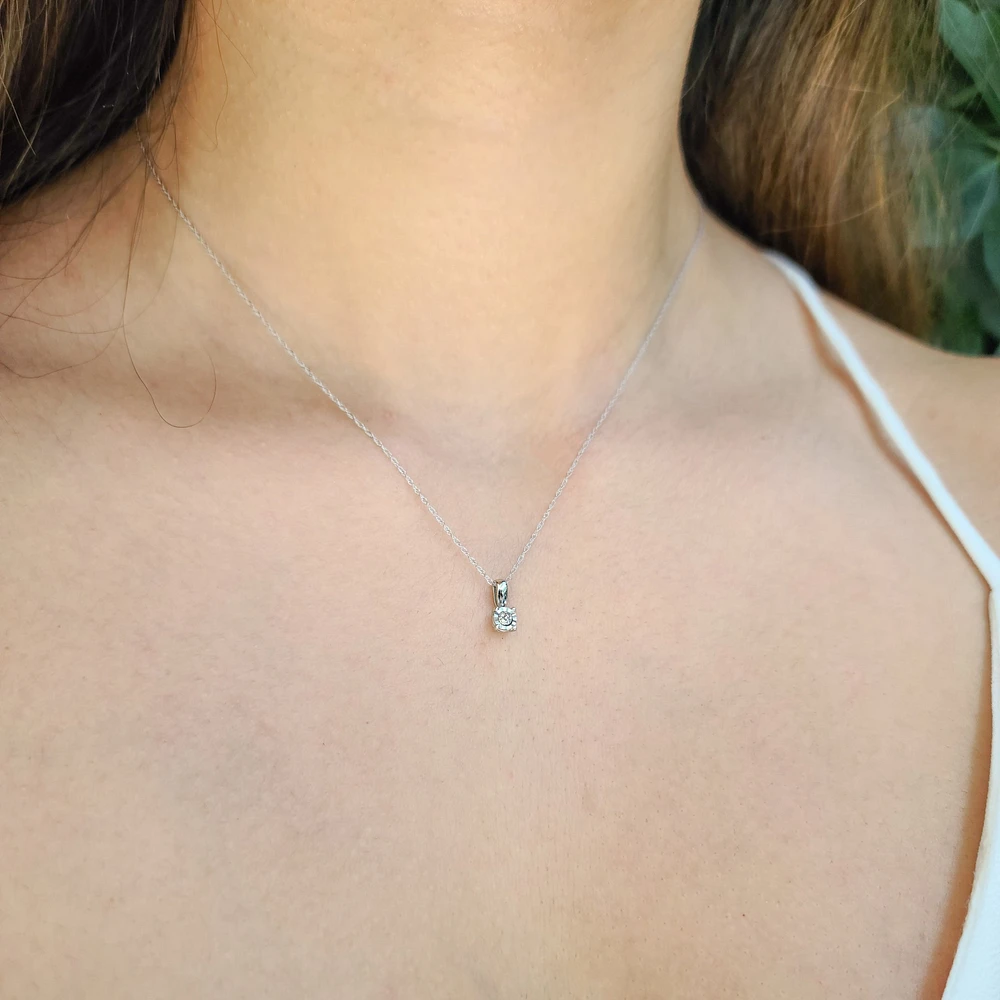 10K White Gold Diamond Pendant