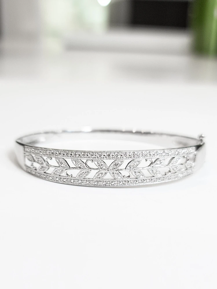 10K White Gold 0.56cttw Diamond Bangle, 7"