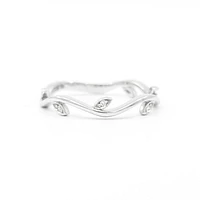 10K White Gold 0.024cttw Round-Cut Diamond Ring, size 6.5