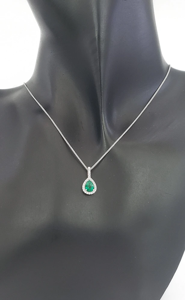 10/14K White Gold 0.70cttw Pear Cut Emerald and 0.11cttw Diamond Pendant, 18"