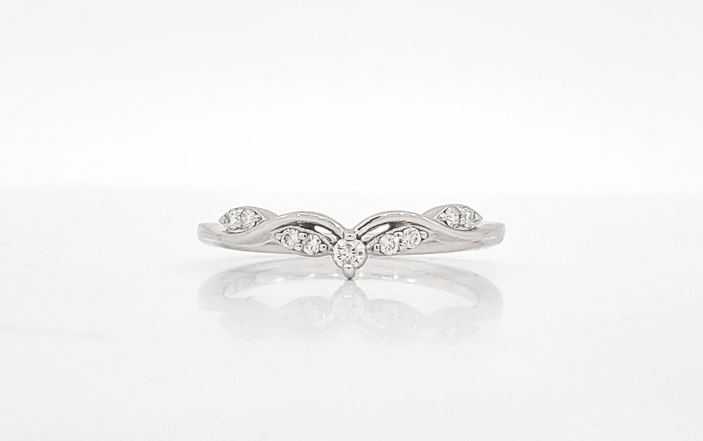 10K White Gold 0.11cttw Diamond Ring, size 6.5