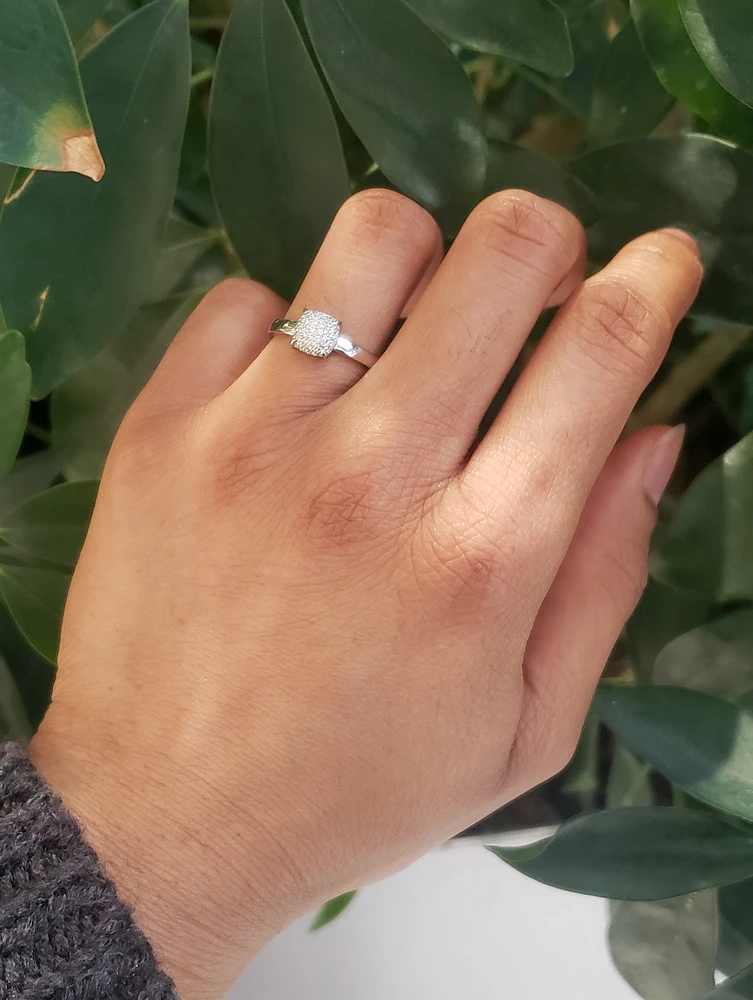 14K White Gold 0.35ctts Diamond Ring - /