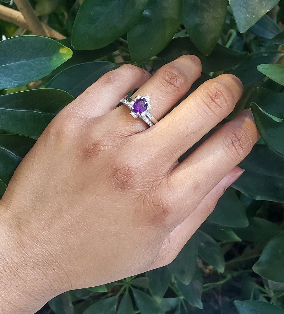 14K White Gold 0.80cttw Amethyst and 0.12cttw Diamond Ring, size 6
