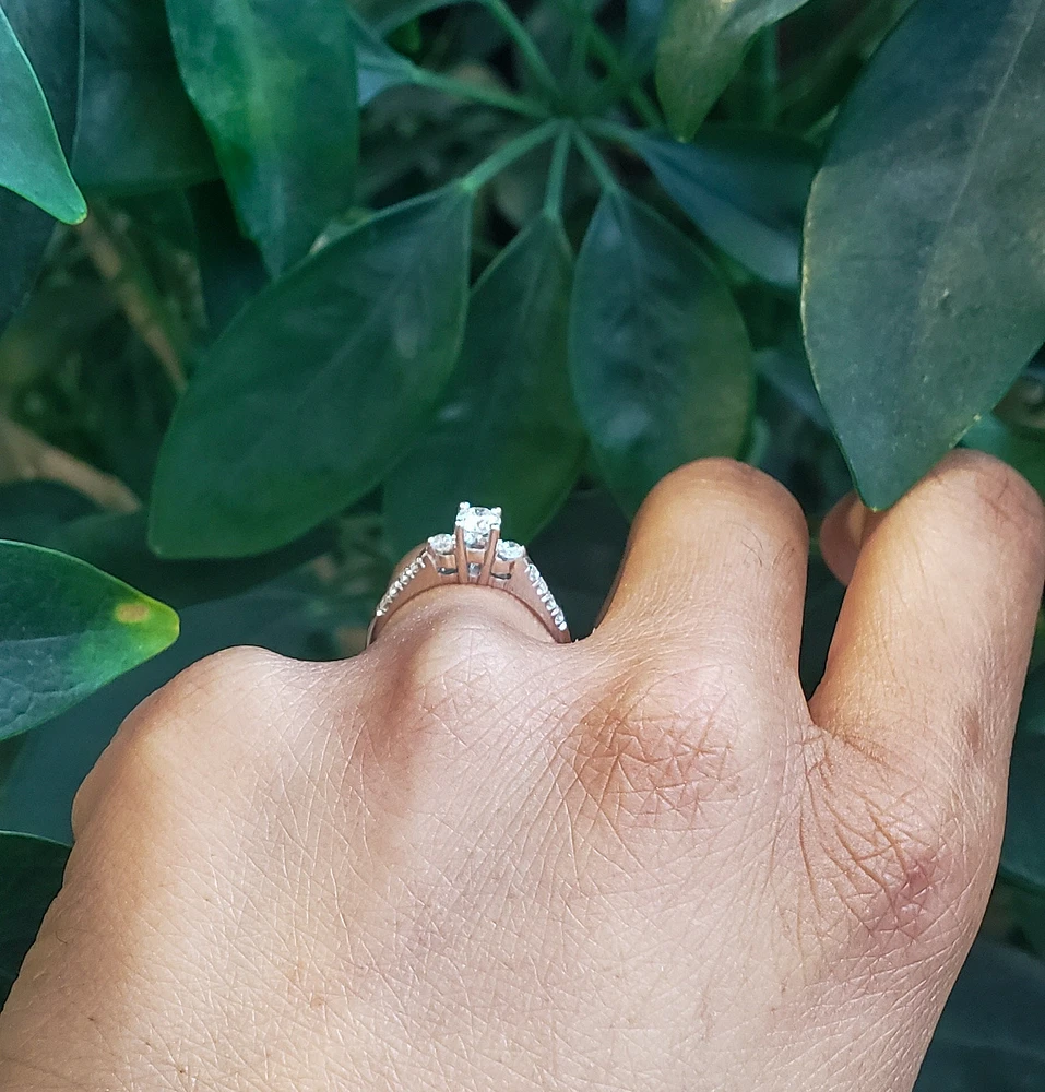 14K White Gold 0.42cttw Round Brilliant Cut Diamond Engagement Ring