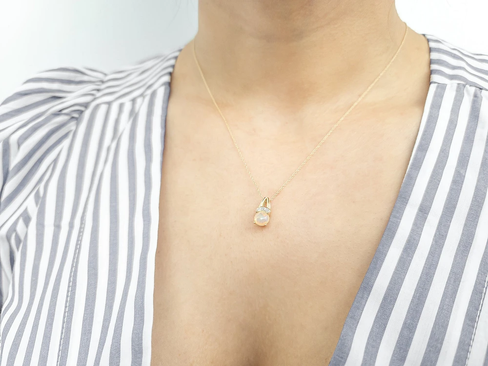 10K Yellow Gold Opal & Diamond Pendant