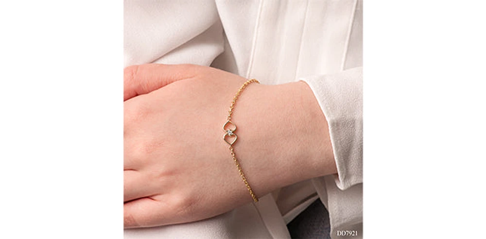 10K Yellow Gold 0.04cttw Diamond Heart Shaped Tennis Bracelet, 7"