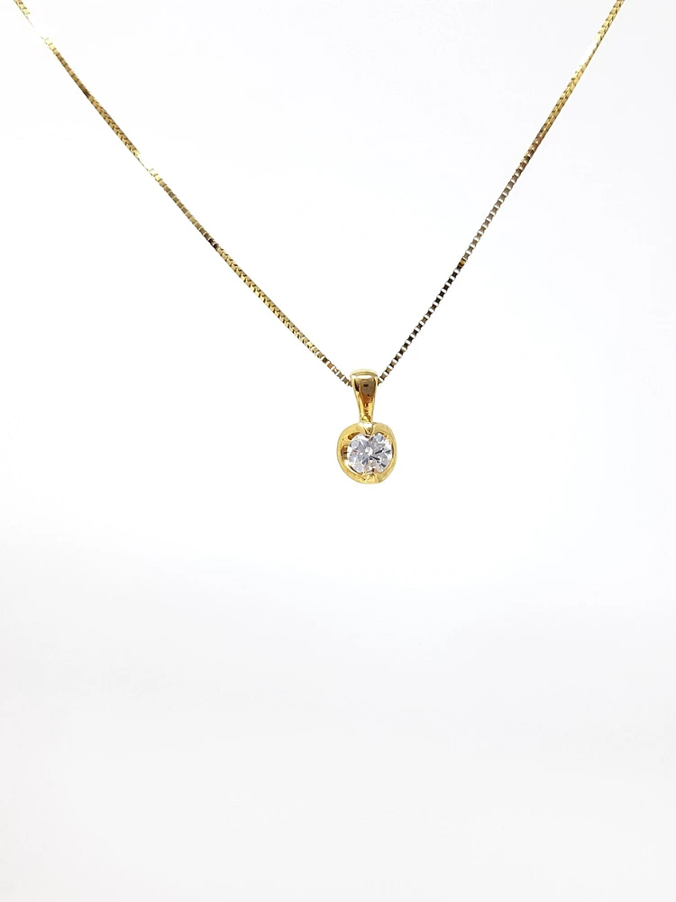 Canadian Diamond Pendant