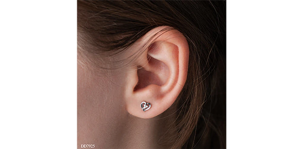 10K White Gold 0.03cttw Diamond Heart Earrings