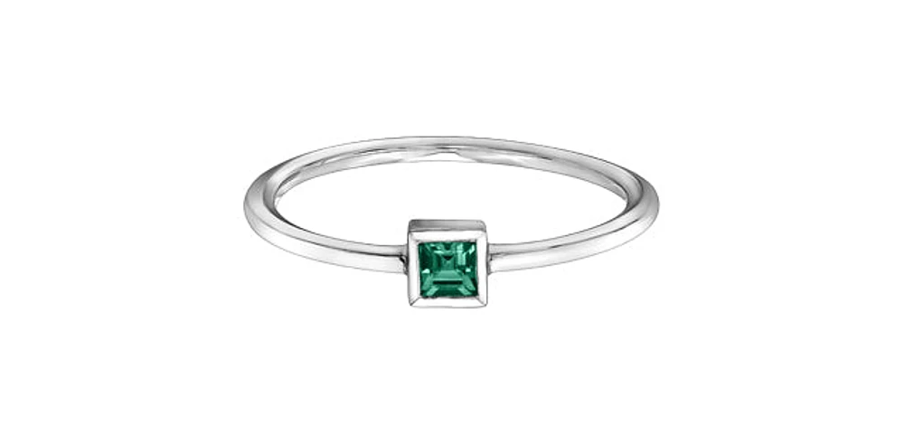 10K White Gold 0.15cttw Genuine Emerald Princess Cut Ring, size 6.5