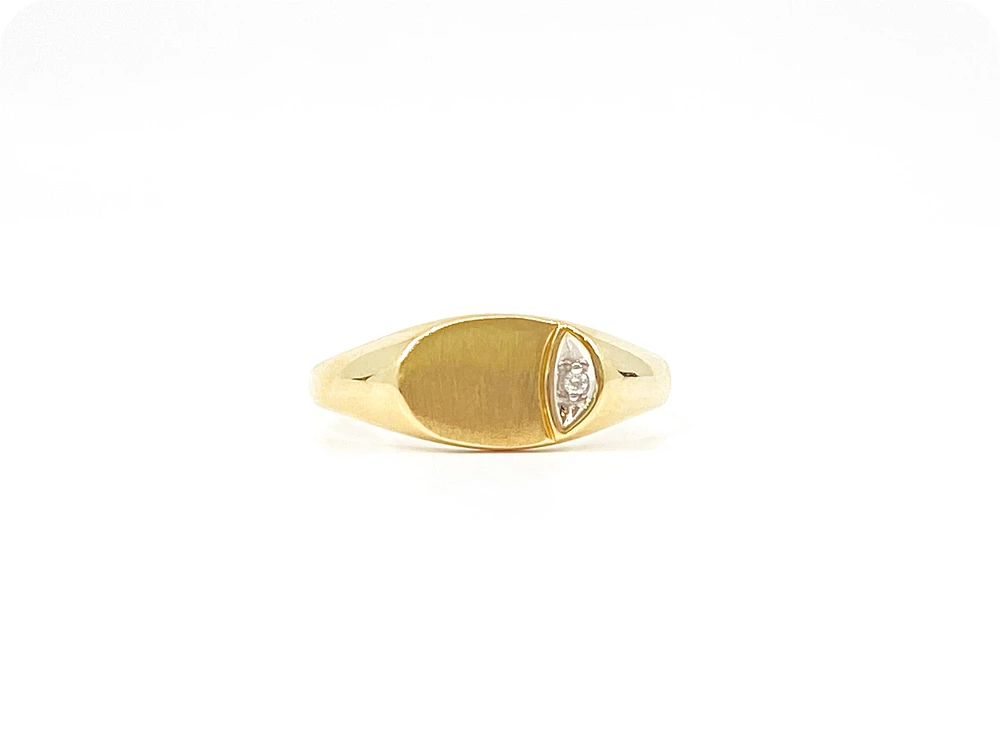 10K Yellow Gold 0.008cttw Diamond Signet Ring, size 6
