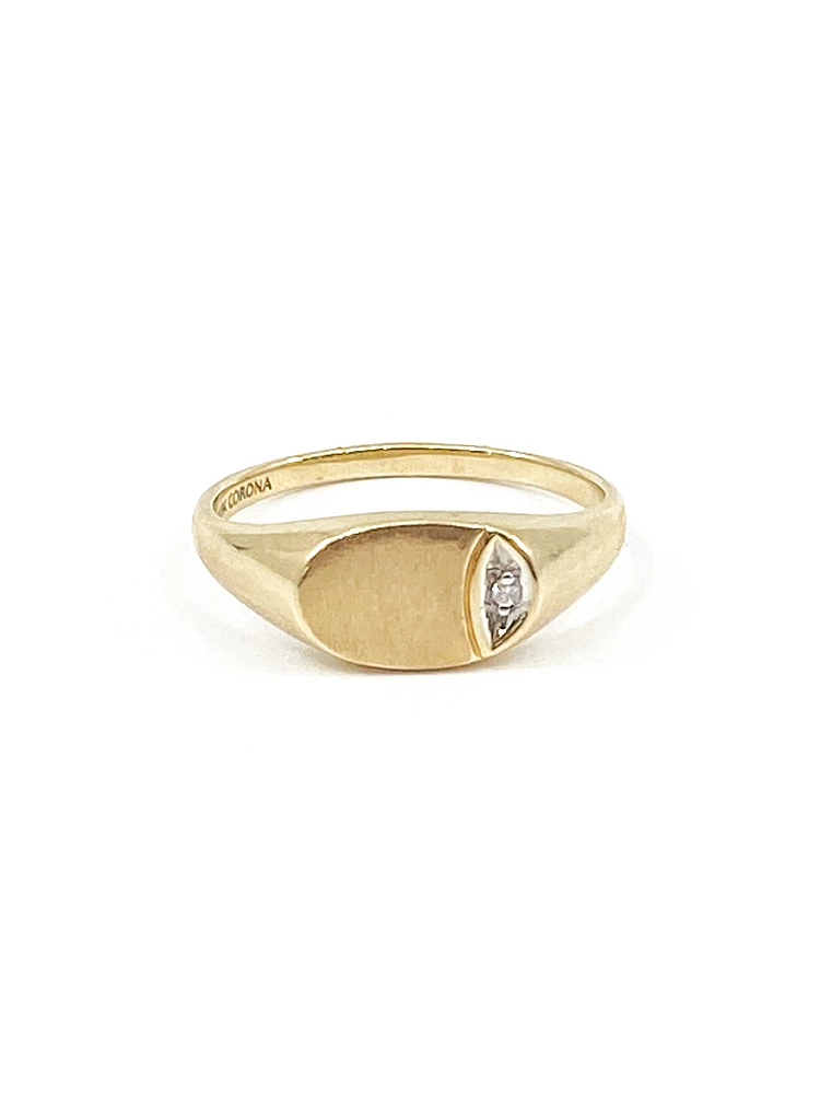 10K Yellow Gold 0.008cttw Diamond Signet Ring, size 6