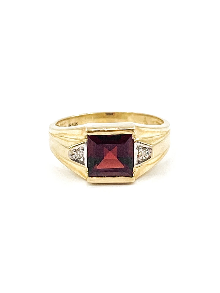 10K Yellow Gold 3.0cttw Genuine Garnet & 0.03cttw Diamond Gents Ring, 10 - /