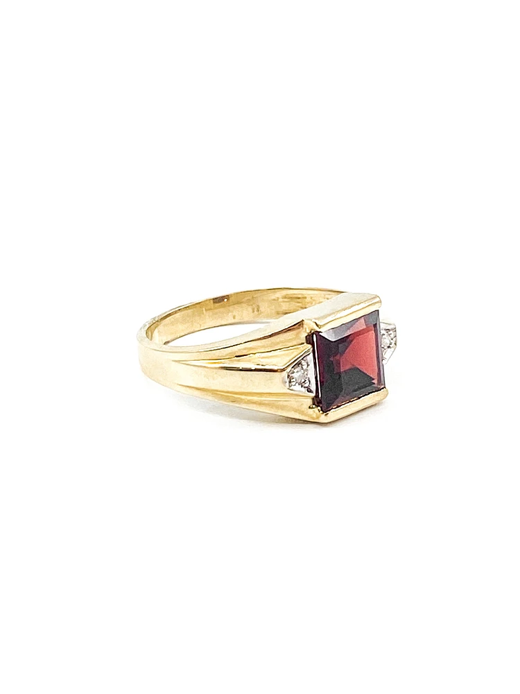 10K Yellow Gold 3.0cttw Genuine Garnet & 0.03cttw Diamond Gents Ring, 10 - /