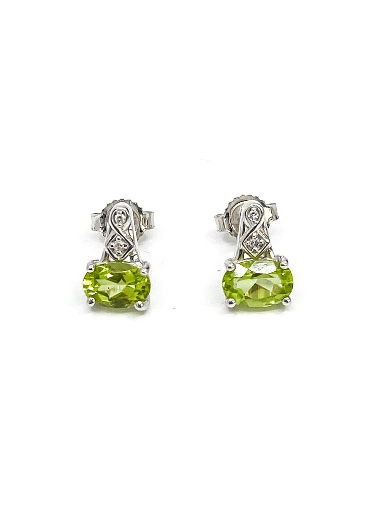 10K White Gold 1.00cttw Genuine Peridot & 0.017cttw Diamond Earrings