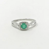 10K White Gold 0.30cttw Genuine Emerald and 0.07cttw Diamond Ring, 6.5