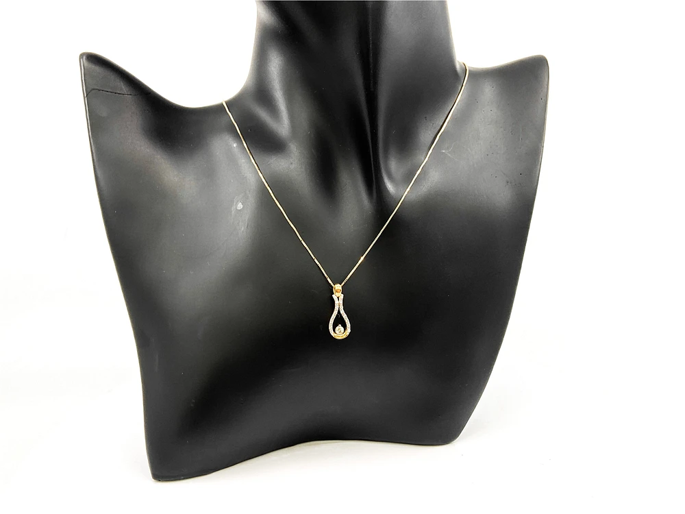 10K Yellow Gold 0.20cttw Canadian Diamond Pendant, 18"