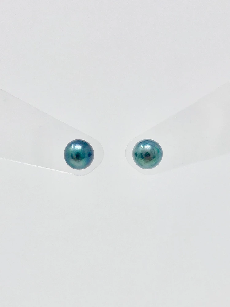 Cultured Black Pearl Stud Earrings