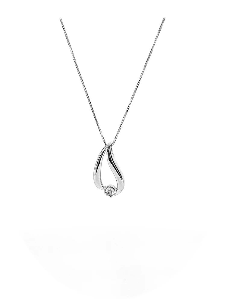10K White Gold 0.035cttw Canadian Diamond Necklace, 18"