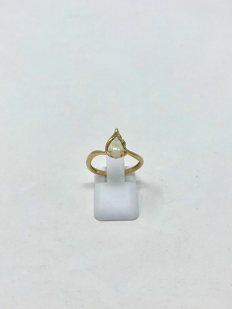 10K Yellow Gold Opal and Diamond Ring- Size 6.5