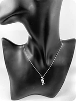 Sterling Silver 0.04cttw Round-Cut Diamond Pendant - 18"