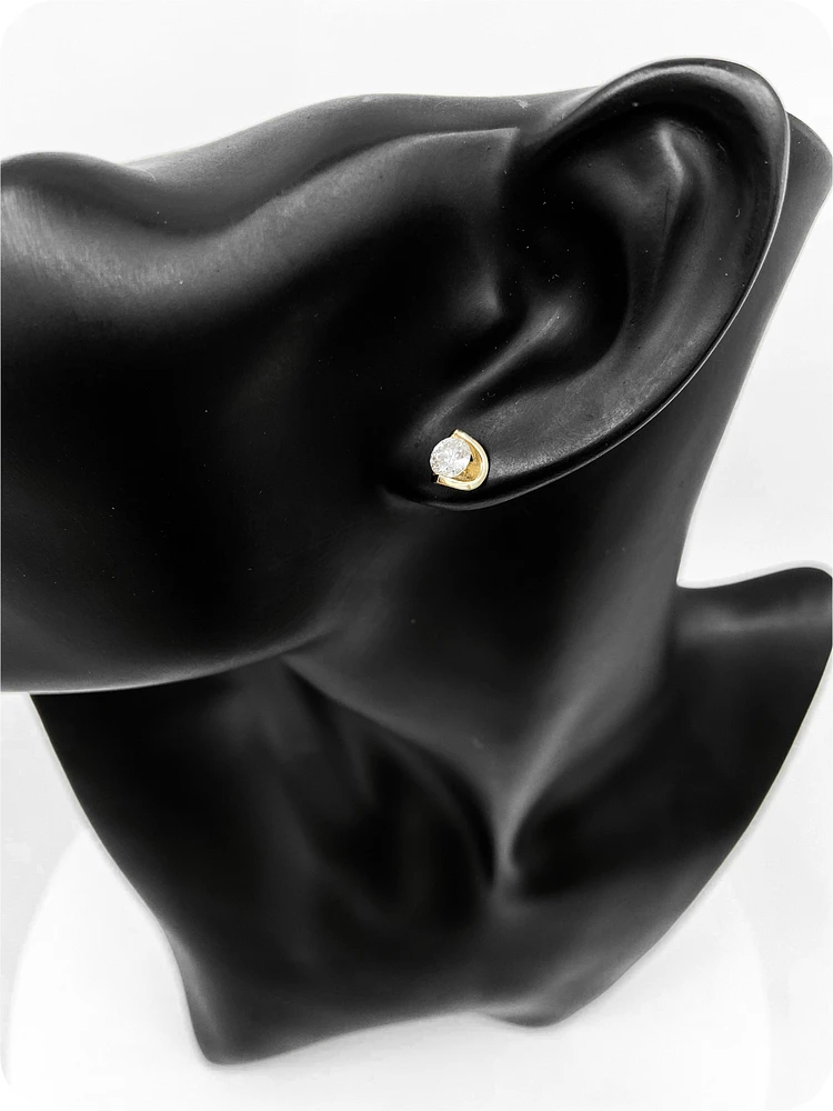 14K Yellow Gold cttw Canadian Diamond Mezza Luna Earrings with Screw Backs