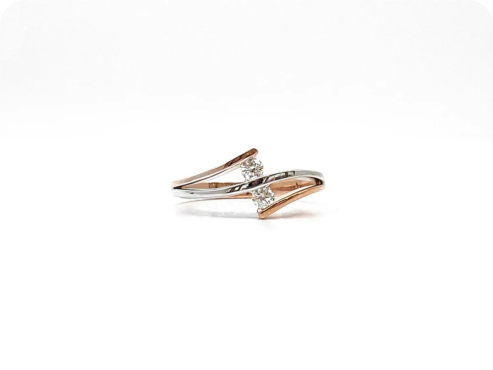 10K White & Rose Gold 0.17cttw Canadian Diamond Ring, size 6.5