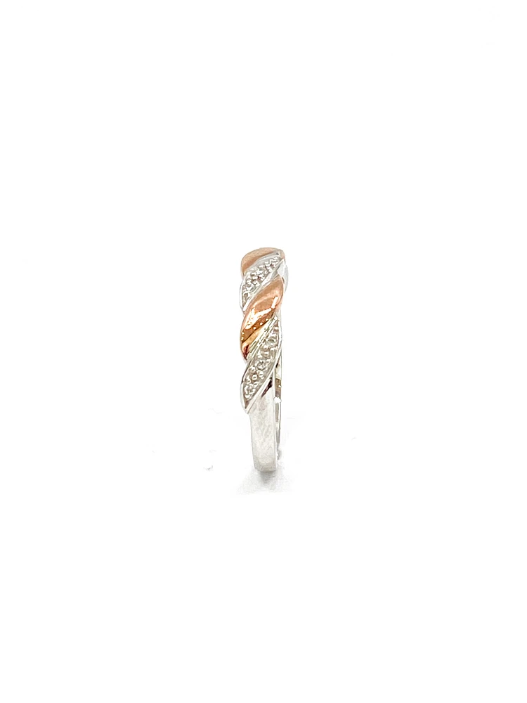 10k White & Rose Gold 0.054cttw Diamond Ring, size 6.5
