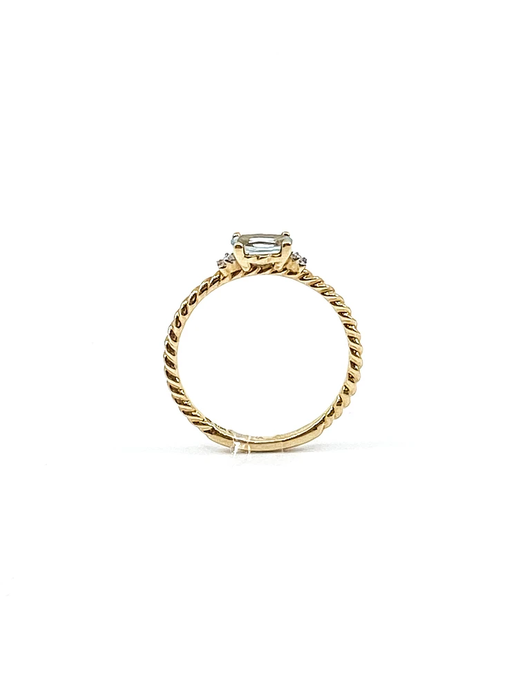 10K Yellow Gold 0.40cttw Genuine Oval Cut Aquamarine & 0.02cttw Diamond Ring, size 6.5