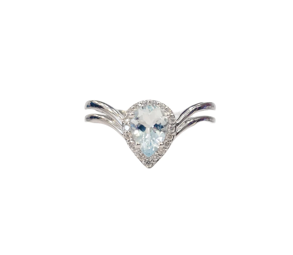 10K White Gold 0.60cttw Aquamarine and 0.10cttw Diamond Ring, size 7