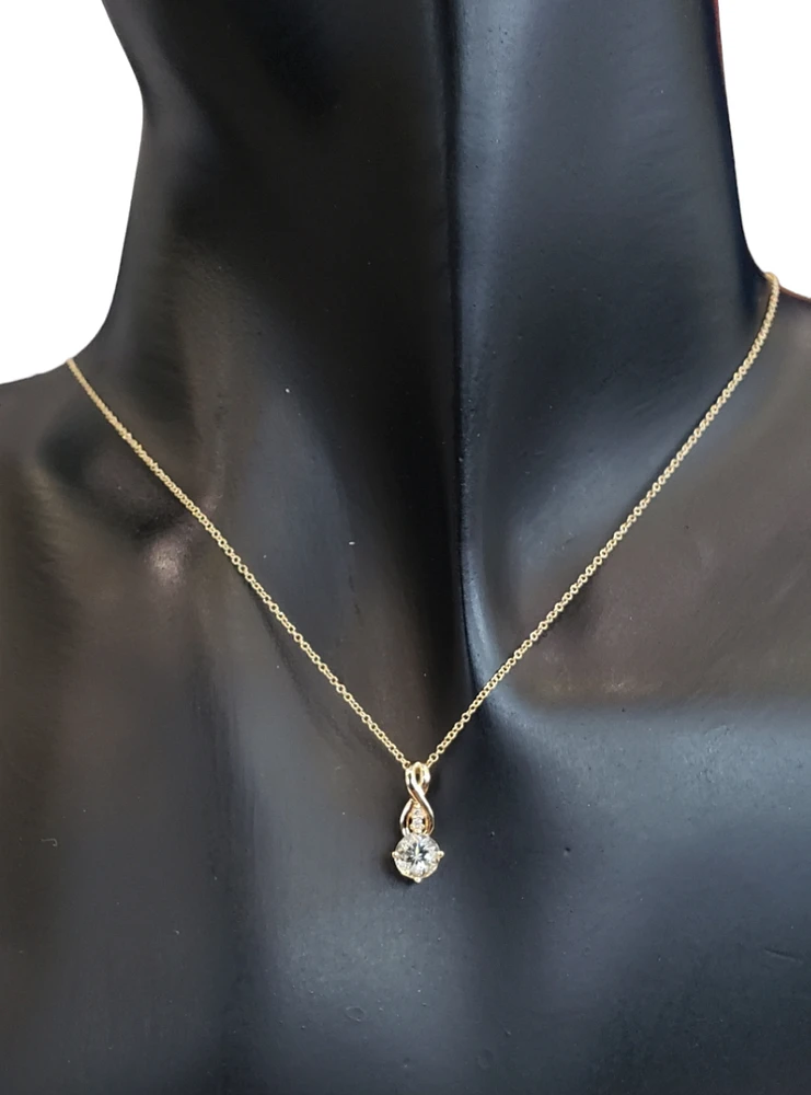 10K Gold 5.0mm Round Cut Aquamarine & 0.01cttw Diamond Pendant