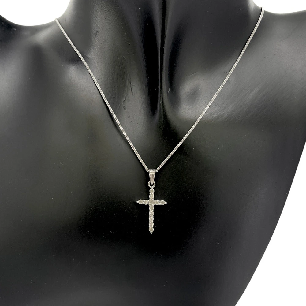 14K White Gold 0.58cttw Diamond Cross Pendant, 18"