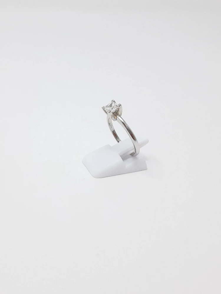 Princess Cut Diamond Engagement Ring