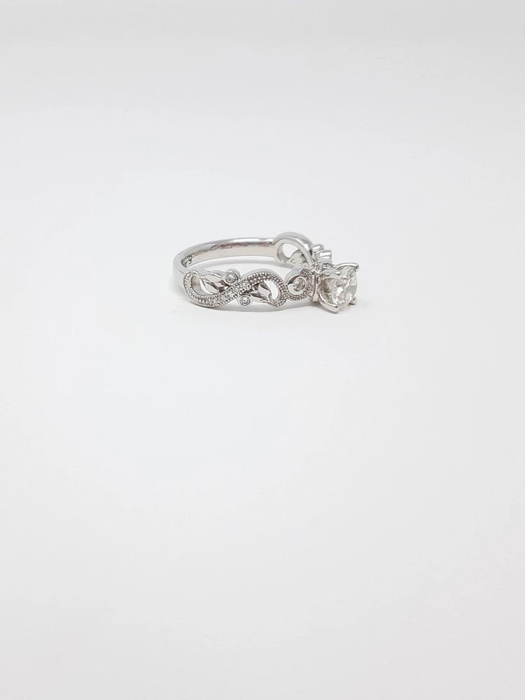 18K White Gold 0.50cttw Canadian Diamond Engagement Ring, size 6.5