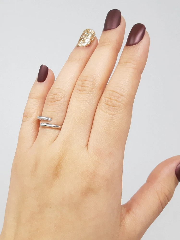 10K Diamond Bypass Ring - / Gold