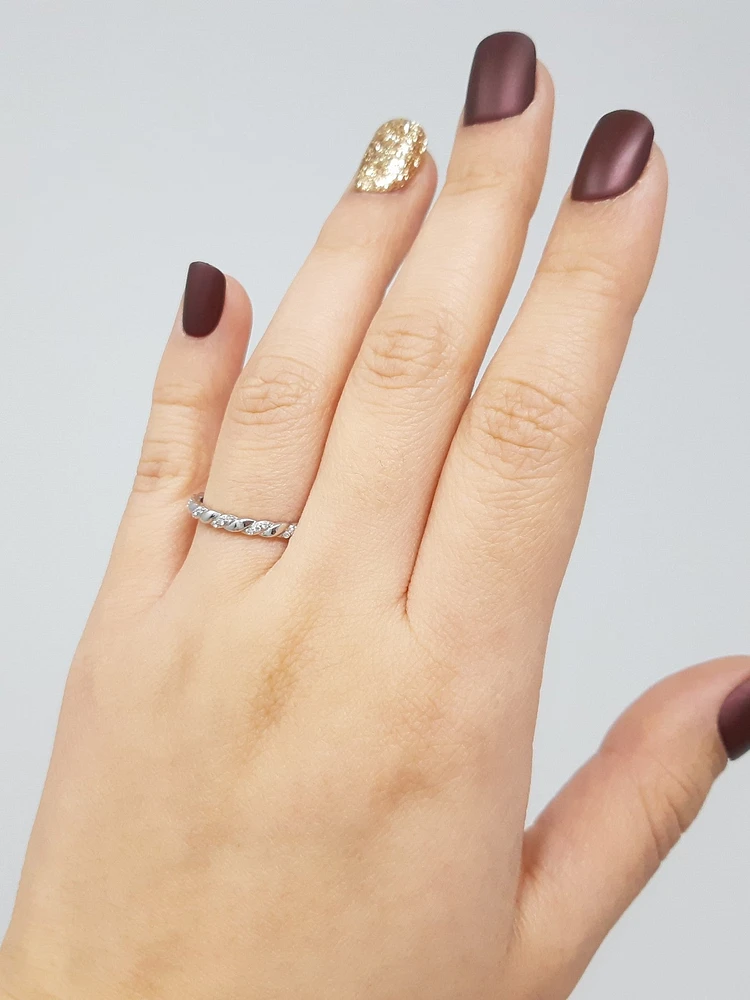 10K Gold 0.10cttw Diamond Stacking Ring / Band