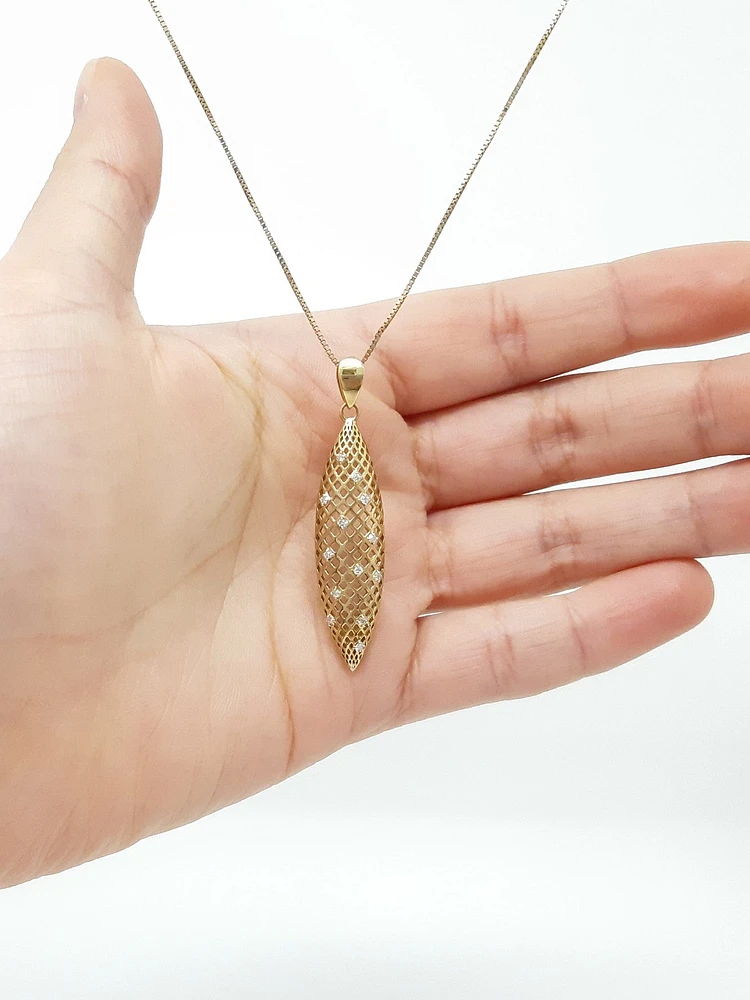 10K Yellow Gold 0.10cttw Diamond Pendant, 18"