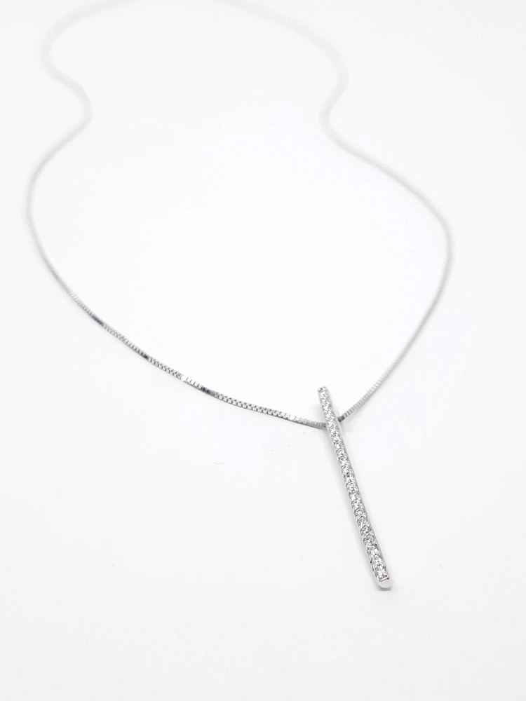 10K White Gold 0.10cttw Diamond Line Necklace, 18"