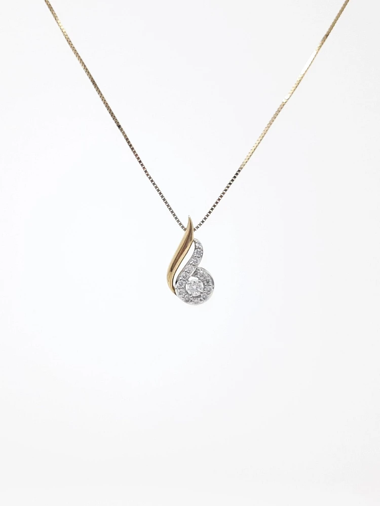 10K Yellow Gold 0.17ttw Canadian Diamond Halo Necklace, 18"