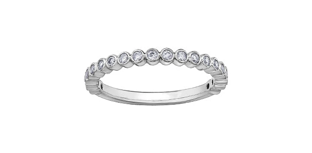 10K White Gold0.27cttw Diamond Ring/Band, size 6.5