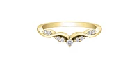 10K Yellow Gold 0.11cttw Round Brilliant Cut Diamond Ring, Size 6.5