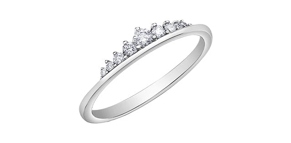 10K White Gold 0.15cttw Diamond Tiara Ring, Size 6.5