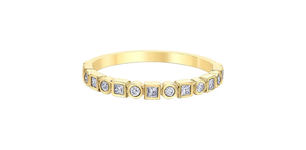 10K Yellow Gold 0.22cttw Round Brilliant Cut and Princess Cut Diamond Ring, Size 6.5