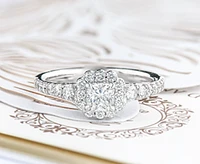 18K White Gold/Palladium Alloy (hypoallergenic) 1.10-1.70cttw Cushion Flower Halo Diamond Ring - Gold / 1.10 Carat Total